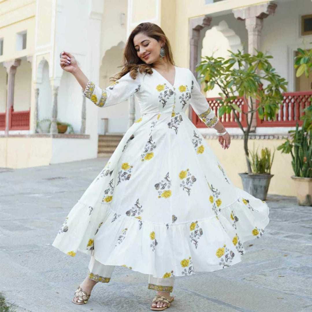 সাদা পরী গাউন টু পিছ