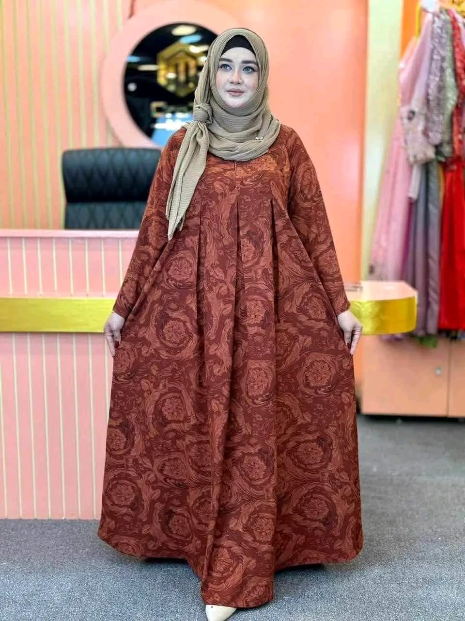 বক্স কুঁচি বোরকা খয়েরী কালার হিজাবসহ